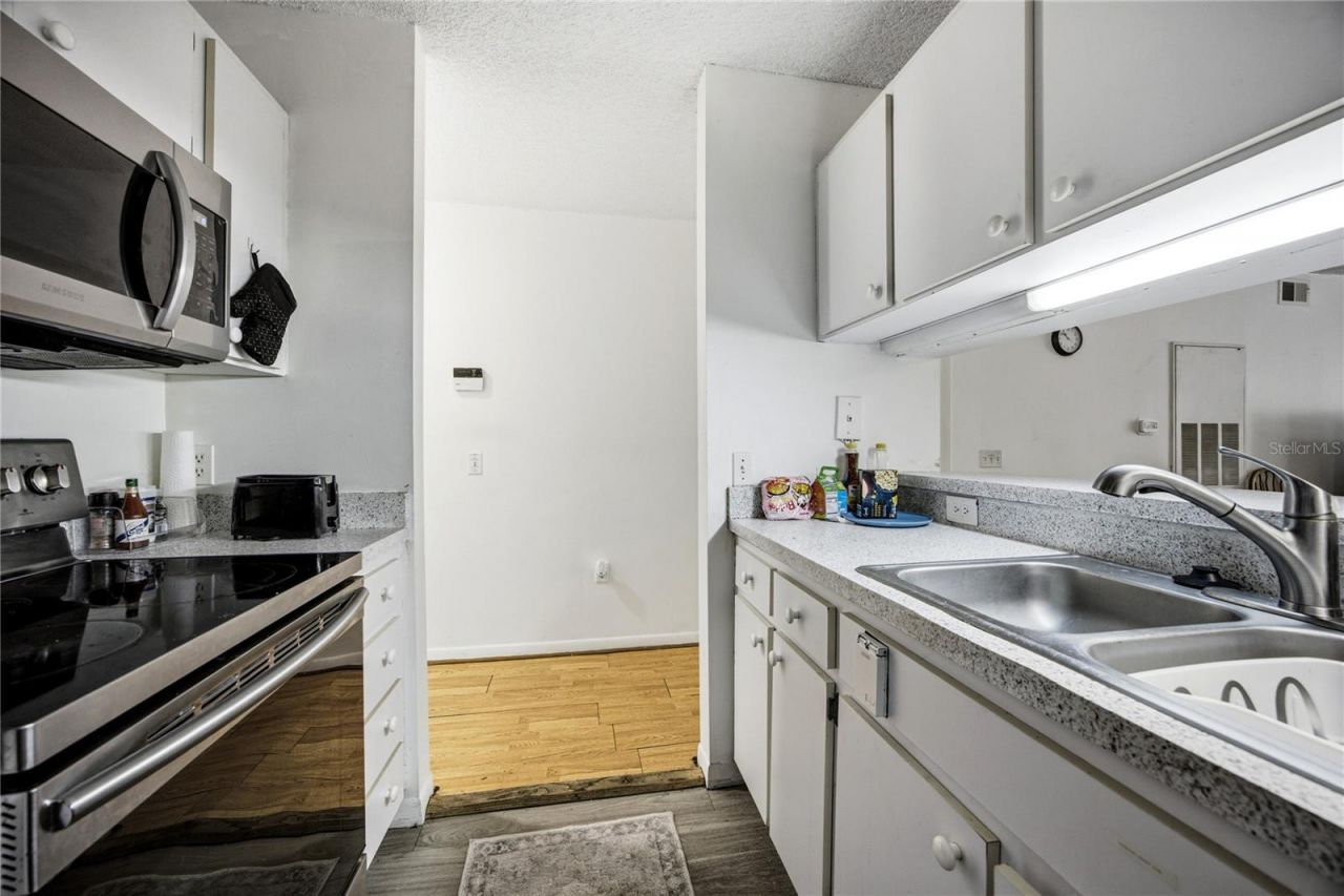 3921 SW 34th Street , Unit 1C, Gainesville, FL 32608 Photo