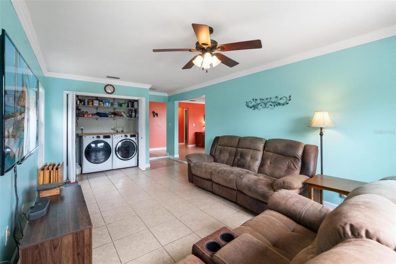 6250 5th Avenue S, Saint Petersburg, FL 33707 Photo