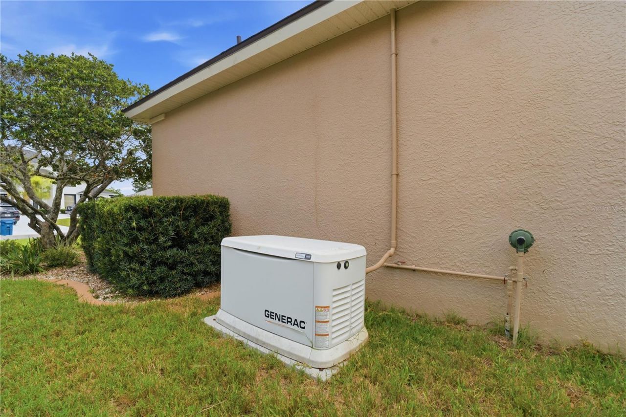 9276 Lake Cypress Loop, Weeki Wachee, FL 34613 Photo