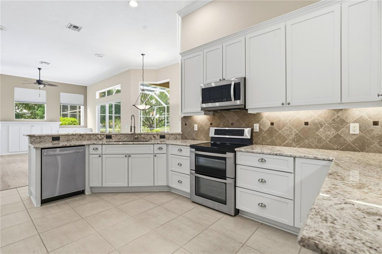 9276 Lake Cypress Loop, Weeki Wachee, FL 34613 Photo