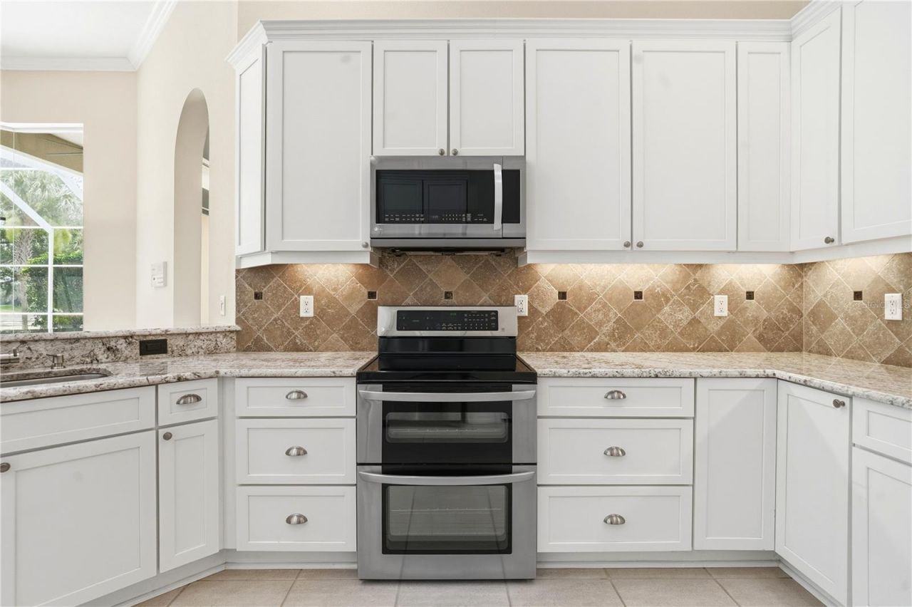 9276 Lake Cypress Loop, Weeki Wachee, FL 34613 Photo