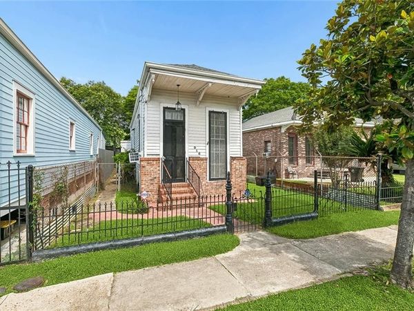 916 KENTUCKY Street , New Orleans, LA 70117