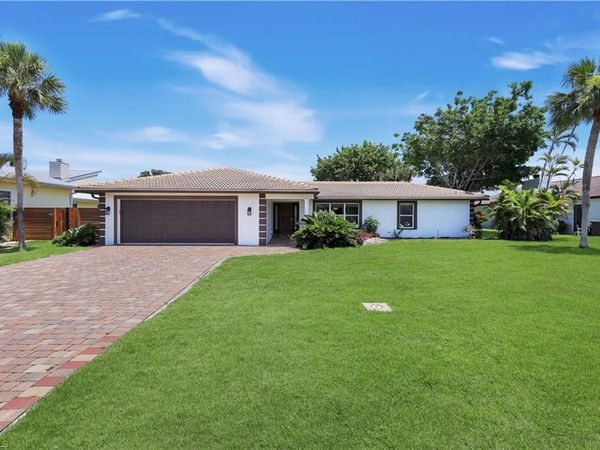 675 Pompano DR , NAPLES, FL 34110