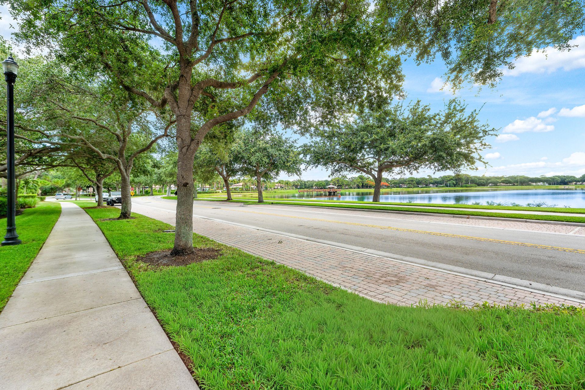 550 Tomahawk Court, Palm Beach Gardens, FL 33410 Photo