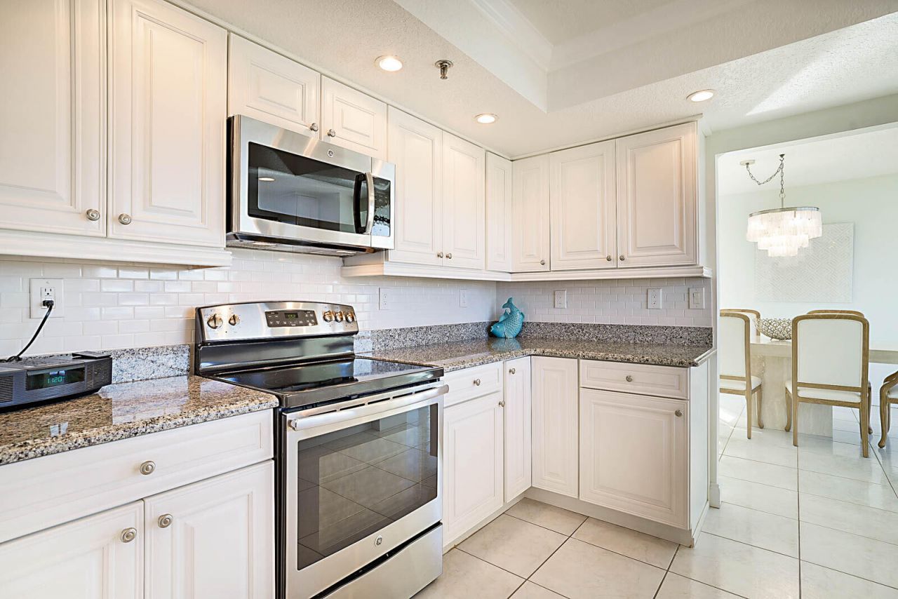 2917 S Ocean Boulevard, Unit 405, Highland Beach, FL 33487 Photo