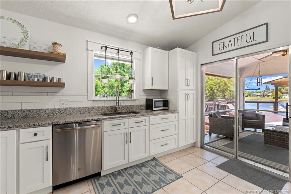 4401 SE Satinleaf Place, Stuart, FL 34997 Photo