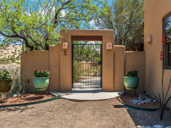2 Calle Montoya, Placitas, NM 87043