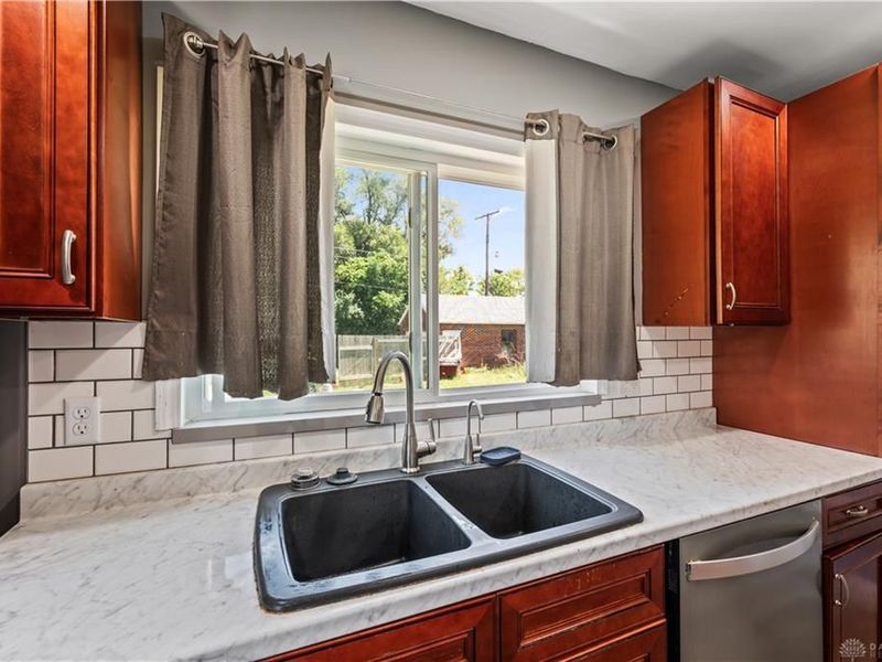 1646 Watervliet Avenue, Dayton, OH 45420 Photo 10