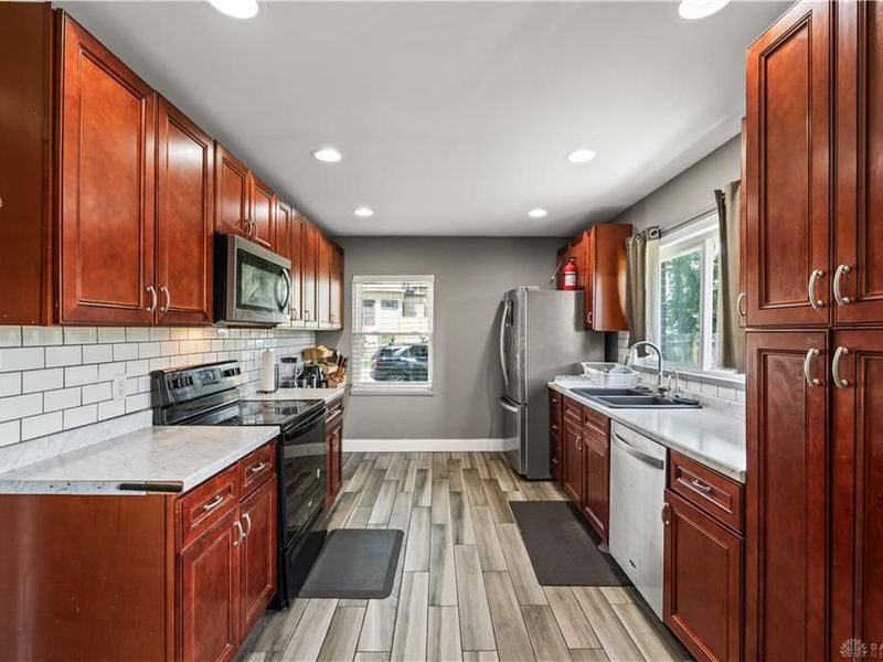 1646 Watervliet Avenue, Dayton, OH 45420 Photo 9