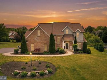 1381 GARMAN DRIVE , CHAMBERSBURG, PA 17202