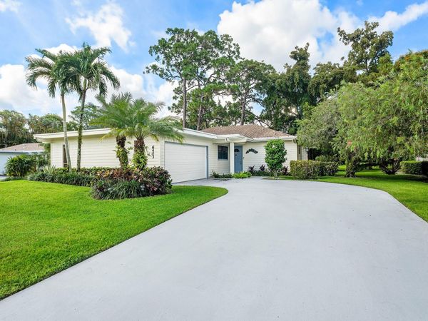 6403 Eastpointe Pines Street, Palm Beach Gardens, FL 33418