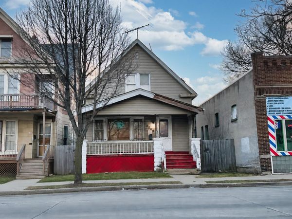 2356 S 13th St, Milwaukee, WI 53215