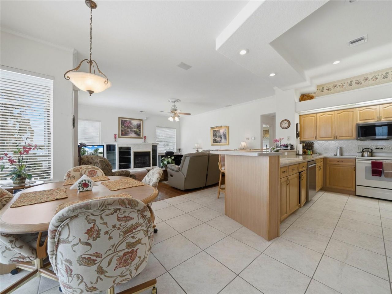 118 W Juliana Way , Auburndale, FL 33823 Photo