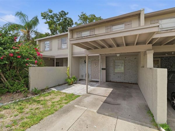 5104 TENNIS COURT CIRCLE , TAMPA, FL 33617