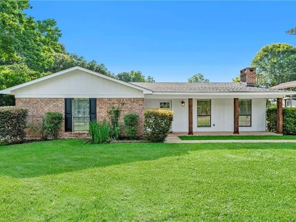 2779 Meadowview Drive, Mobile, AL 36695