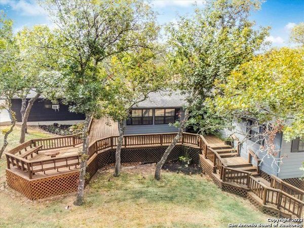 5256 HICKORY FORREST DR, Seguin, TX 78155
