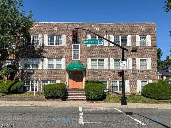 604 Chestnut St, Union, NJ 07083