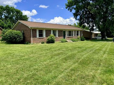 156 Paddock Drive, Versailles, KY 40383