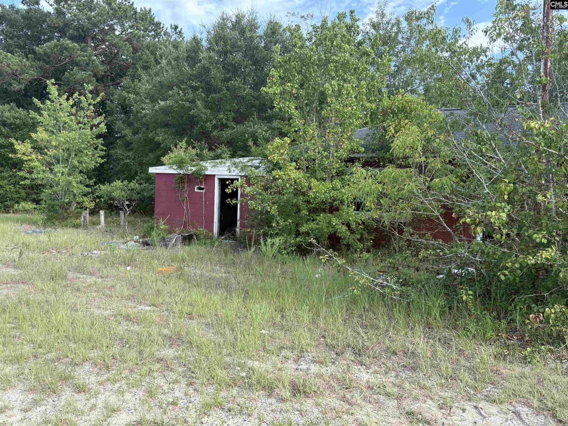 545 Flinns Road  Photo 4