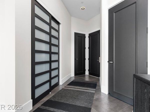2777 Paradise Road, Unit 103, Las Vegas, NV 89109