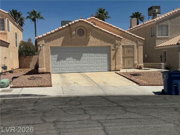 8020 Festivity Circle, Las Vegas, NV 89145