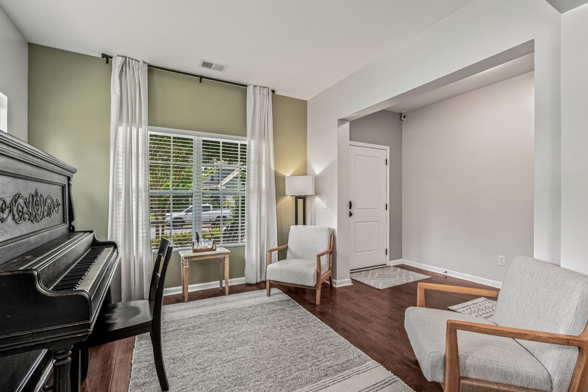 8518 Marsh Overlook Photo 4