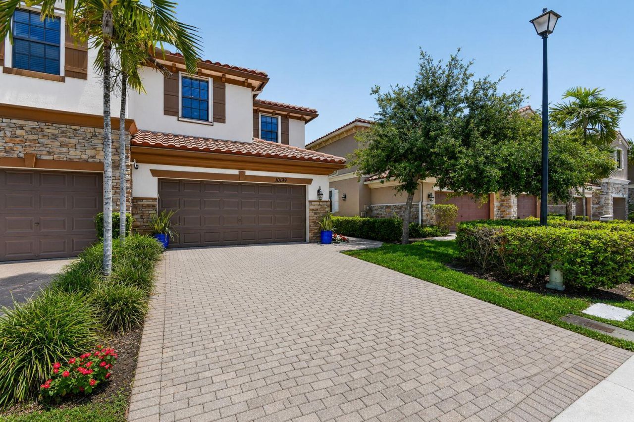 10139 Wellington Parc Drive, Wellington, FL 33449 Photo