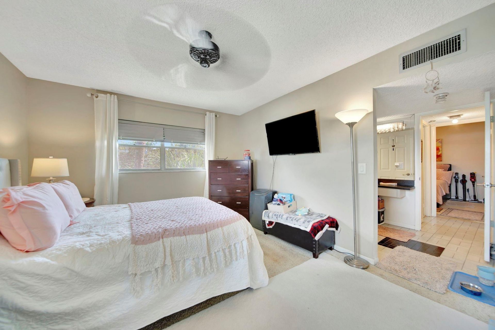 3100 Holiday Springs Boulevard, Unit 305, Margate, FL 33063 Photo