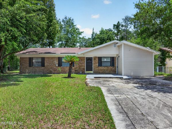 7453 JADE Drive N, Jacksonville, FL 32210