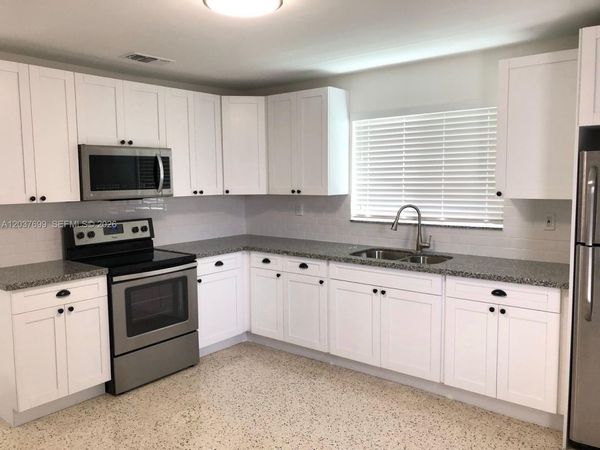 12020 NE 12th Ct , Unit 12020, Biscayne Park, FL 33161
