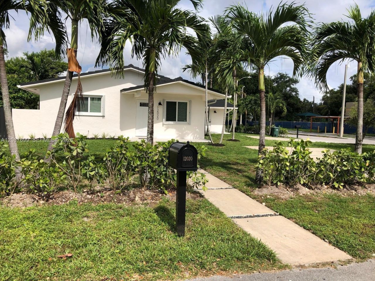 12020 NE 12th Ct, Unit 12020, Biscayne Park, FL 33161 Photo