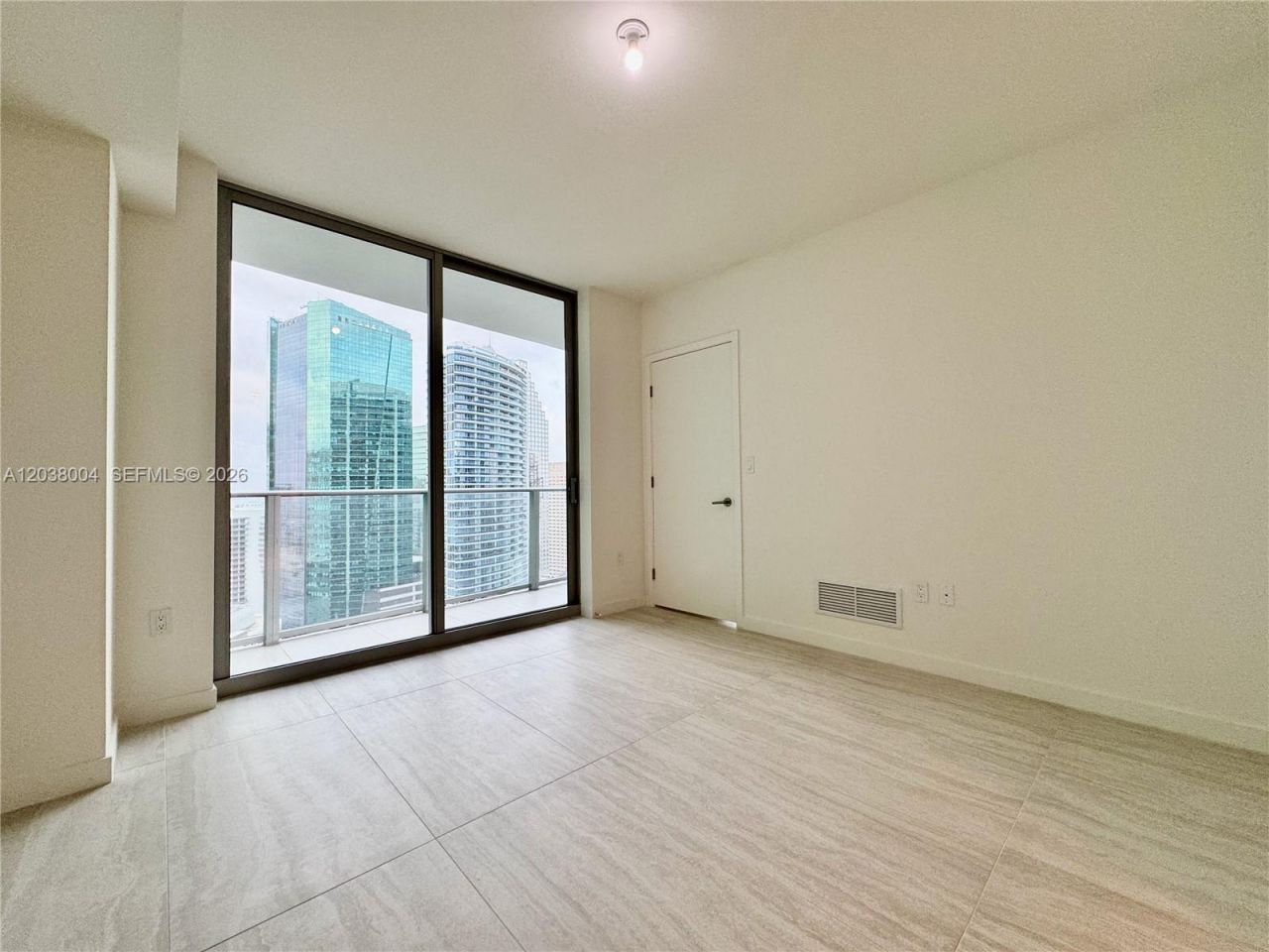 77 SE 5th St, Unit 4002, Miami, FL 33131 Photo