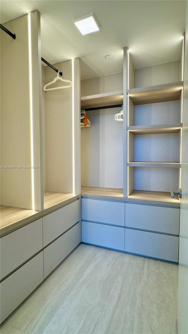 77 SE 5th St, Unit 4002, Miami, FL 33131 Photo