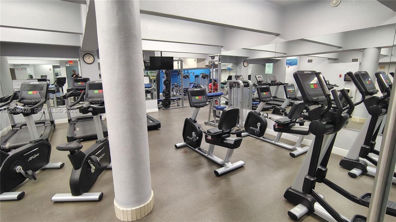 1904 S Ocean Dr, Unit 1807, Hallandale Beach, FL 33009 Photo