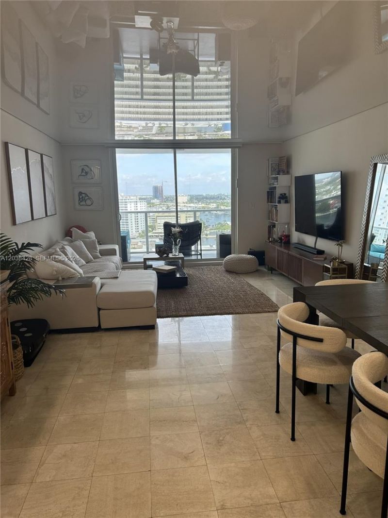 1904 S Ocean Dr, Unit 1807, Hallandale Beach, FL 33009 Photo
