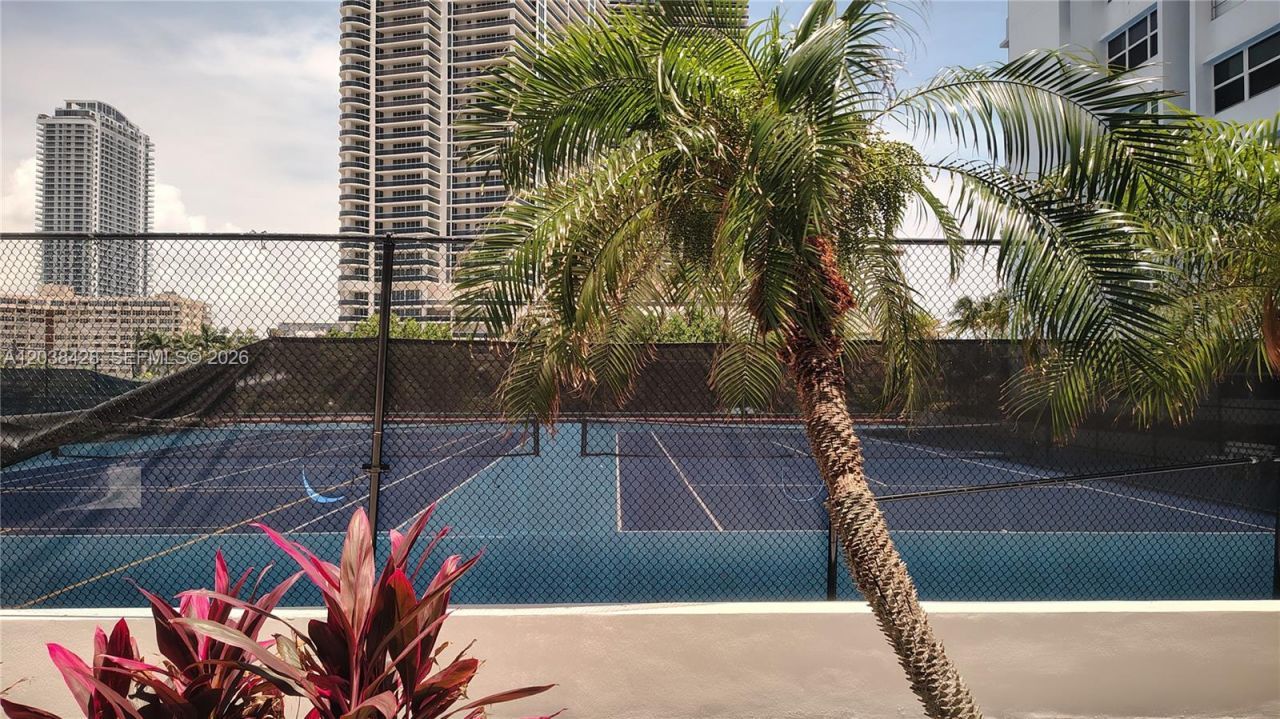1904 S Ocean Dr, Unit 1807, Hallandale Beach, FL 33009 Photo