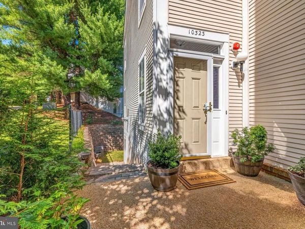 10323 ROYAL WOODS, MONTGOMERY VILLAGE, MD 20886