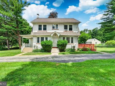 113 S VALLEY ROAD, PAOLI, PA 19301