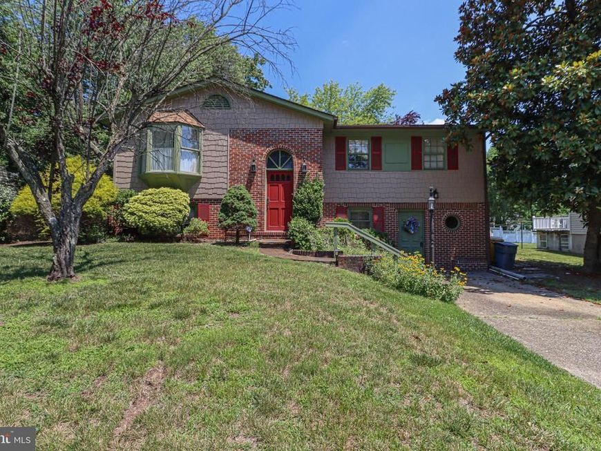 490 Williamsburg Lane, Odenton, MD 21113 Main Photo