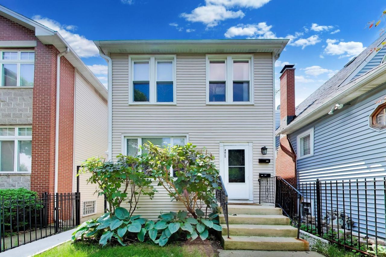 4825 W Hutchinson Street, Chicago, IL 60641 Main Photo