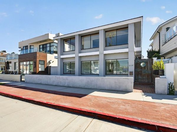 2137 Channel, Newport Beach, CA 92661