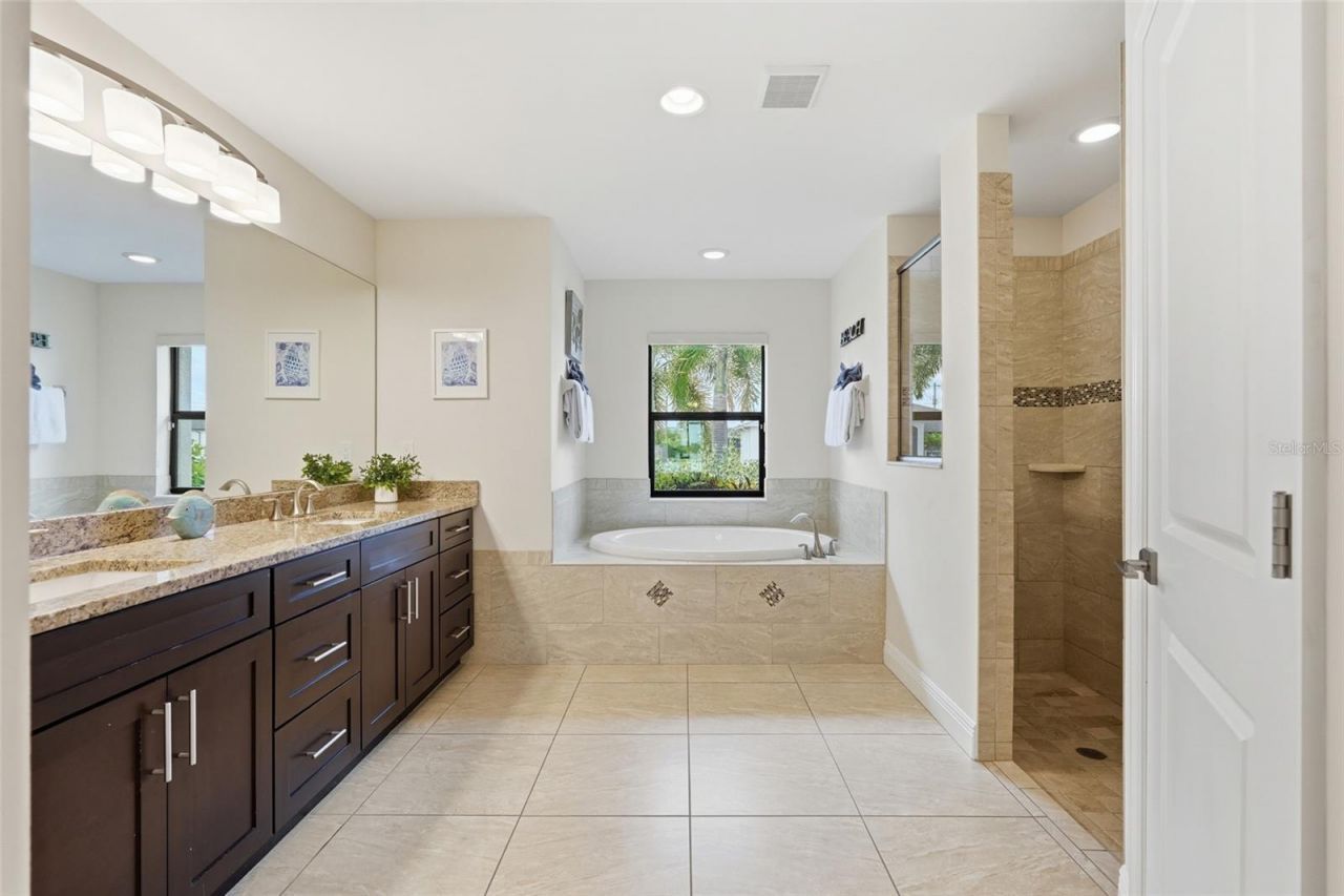 206 NE 21st Avenue , Cape Coral, FL 33909 Photo