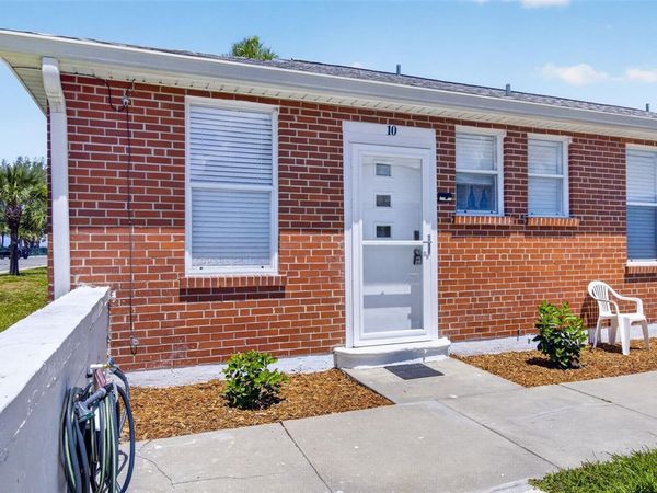 908 VILLAS DRIVE, Unit 10, VENICE, FL 34285