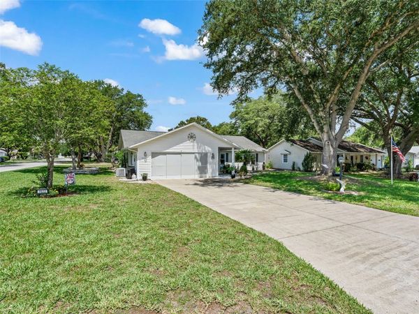 1622 NEW ABBEY AVENUE, LEESBURG, FL 34788
