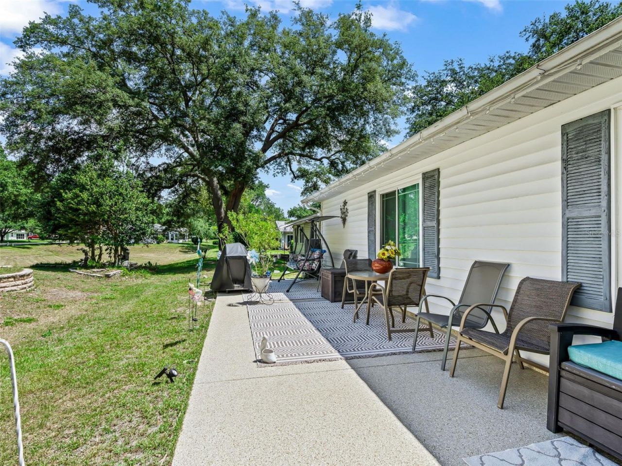 1622 New Abbey Avenue , Leesburg, FL 34788 Photo