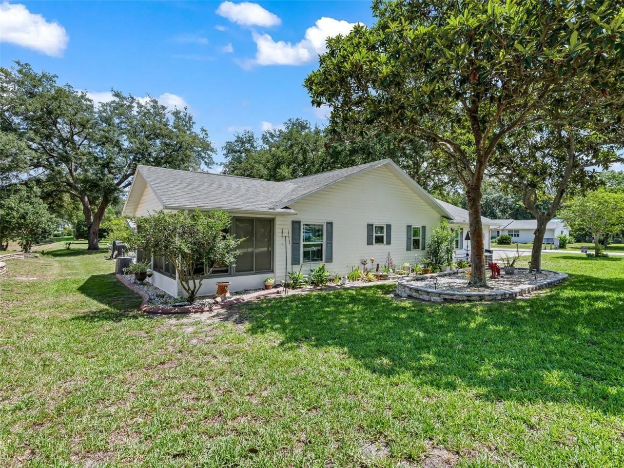 1622 New Abbey Avenue , Leesburg, FL 34788 Photo