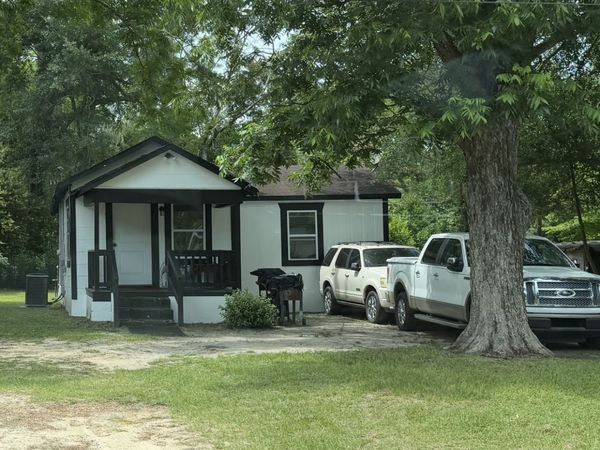 1601 Academy Avenue, Dublin, GA 31021