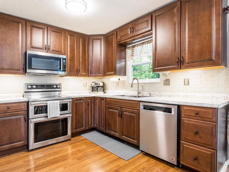 637 Livingston Court, Heath, OH 43056 Photo 5