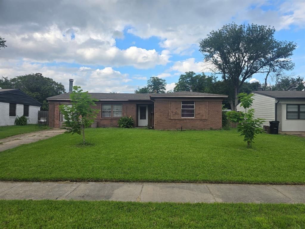 4728 Salem Drive, Mesquite, TX 75150 Main Photo