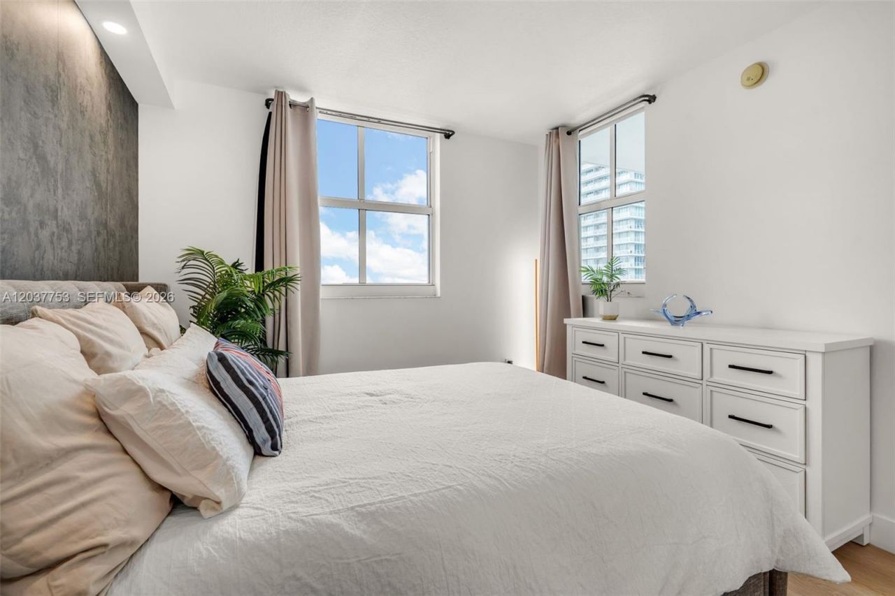 1250 S Miami Ave , Unit 2305, Miami, FL 33130 Photo